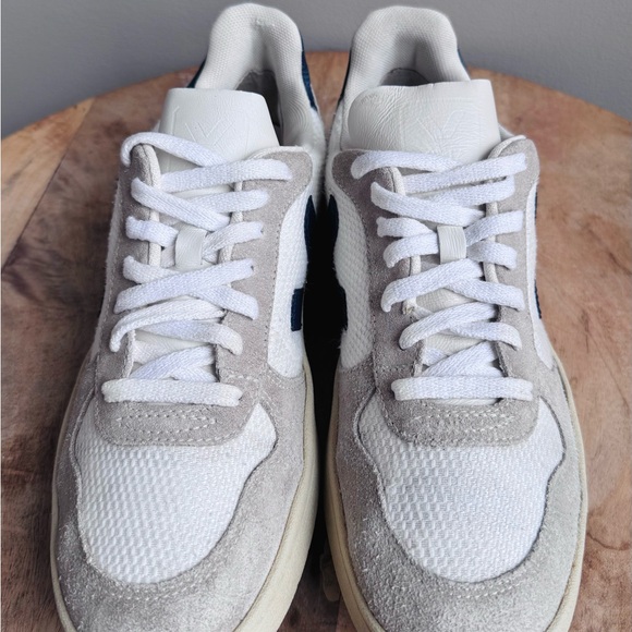 Veja White Nautico V-10 B-Mesh Sneakers Size Women 9 Navy Accents Shoes - Picture 5 of 10